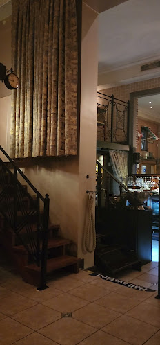 Vanadisplan 1, 113 31 Stockholm