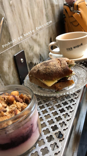 Comments and reviews of Fabrique