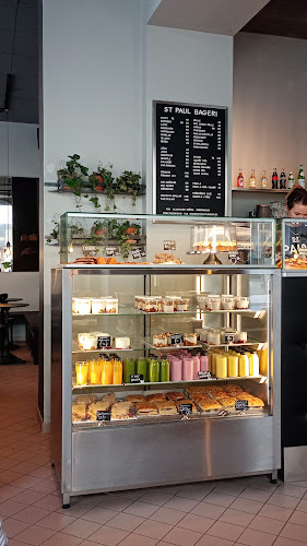 S:T Paul Bageri Drottninggatan - Gastronomi och hotellverksamhet