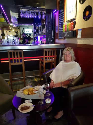 Star Bar - Gastronomi och hotellverksamhet