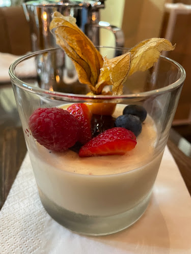 Opinii despre La Perla în Stockholm - Gastronomi och hotellverksamhet