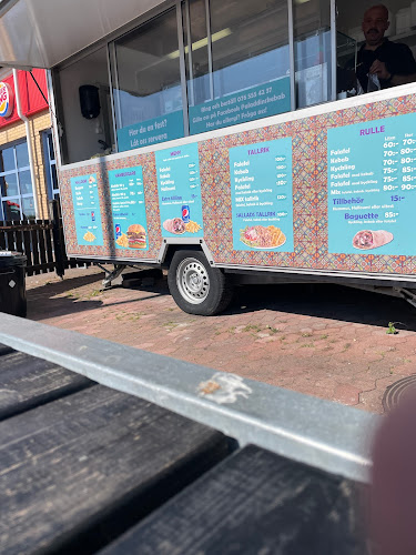 Aladdin Kebab - Gastronomi och hotellverksamhet