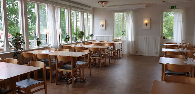 Opinii despre Under Eken Bistro & Catering în Eksjö - Gastronomi och hotellverksamhet