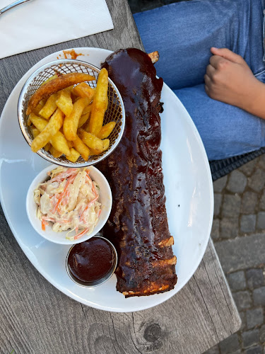 American Bar & Grill