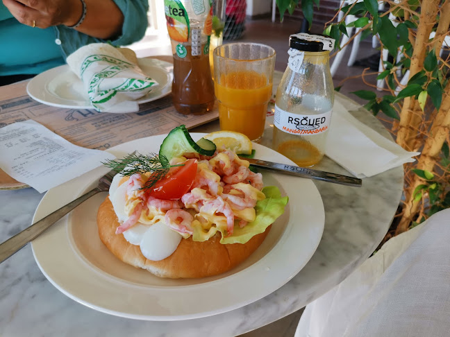 Comments and reviews of Café UH