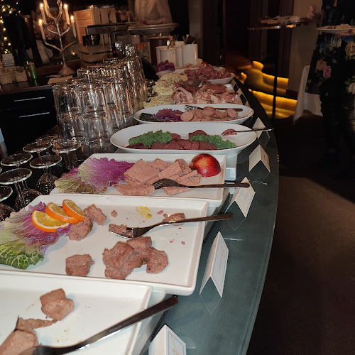 Opinii despre Restaurang Varda în Västerås - Gastronomi och hotellverksamhet