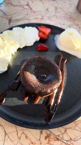 Plaza Restaurang & Bar - Gastronomi och hotellverksamhet