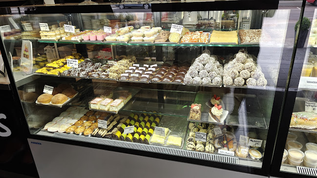 Renates Bageri & Restaurang - Gastronomi och hotellverksamhet