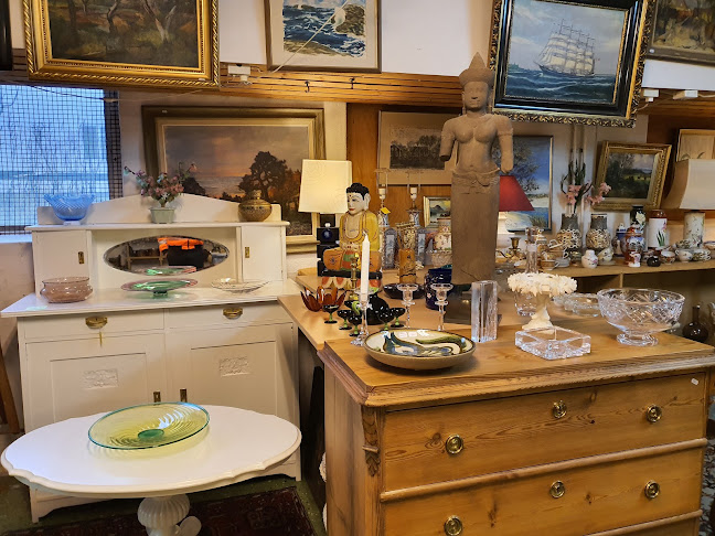 Loppis I Skruv Open Times