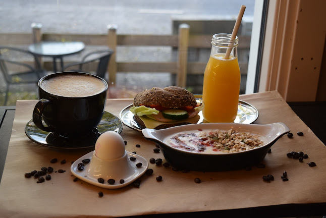 Comentarii opinii despre Sunes Fik