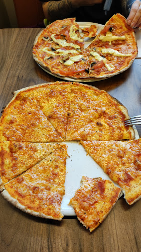 Opinii despre Palma Restaurang & Pizzeria în Luleå - Gastronomi och hotellverksamhet