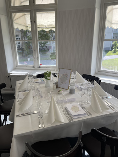 Borggårdens Matsalar Open Times