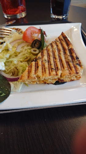 Cafe Lara - Gastronomi och hotellverksamhet