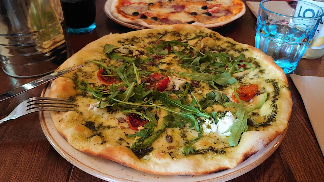 Cyrano - Gastronomi och hotellverksamhet