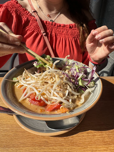 Yaya Mee Asian Fusion Food - Gastronomi och hotellverksamhet