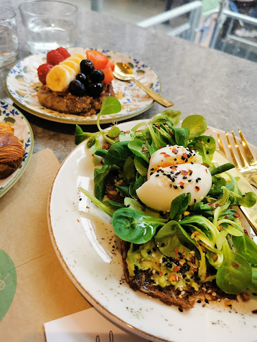 Café Mellis - Gastronomi och hotellverksamhet