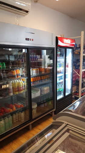 Uncle Salah Phone number