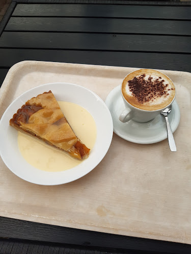 Opinii despre Café Tratten în Södertälje - Gastronomi och hotellverksamhet