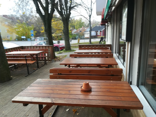 Pizzeria Timone - Gastronomi och hotellverksamhet