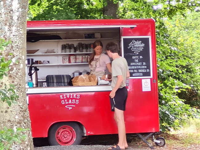 Opinii despre Kiviks Glass în Kivik - Gastronomi och hotellverksamhet