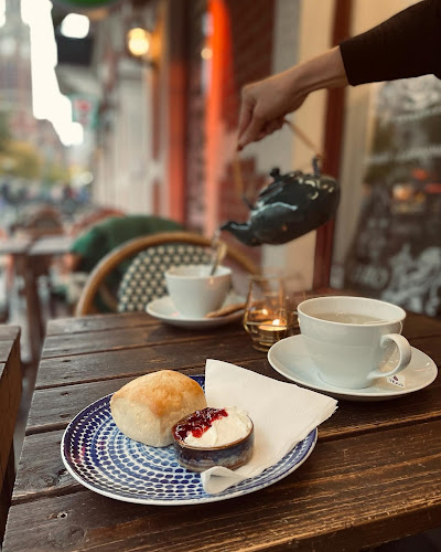 Mocca Cafe - Gastronomi och hotellverksamhet