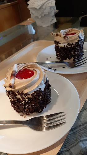 Fenix ​​- Bakery, Tea Room & Café - Gastronomi och hotellverksamhet