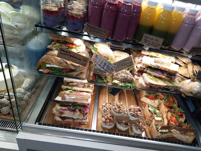 Comentarii opinii despre Robin Delselius Bageri