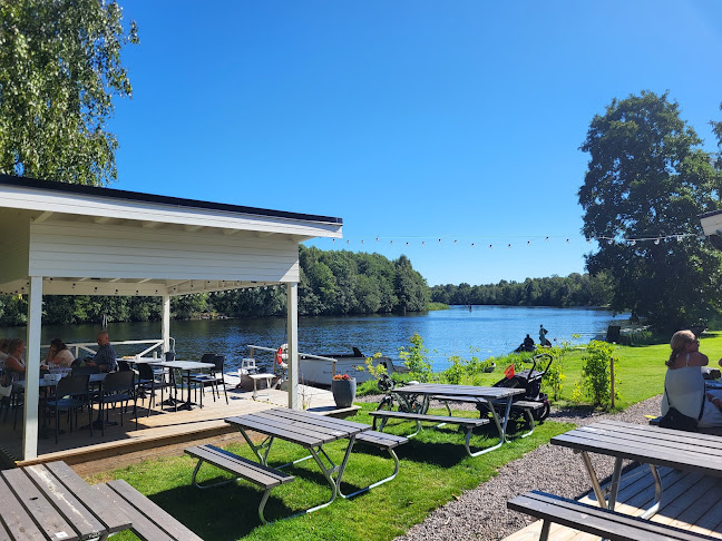 Button Town Café - Gastronomi och hotellverksamhet