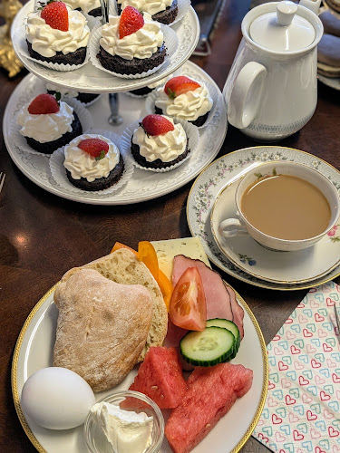 Kom in Café - Gastronomi och hotellverksamhet