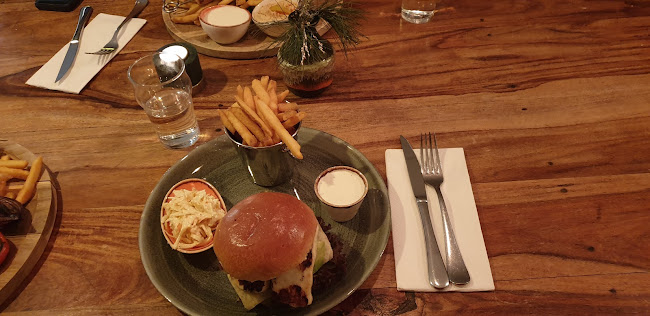 Bistro Bakgården - Gastronomi och hotellverksamhet