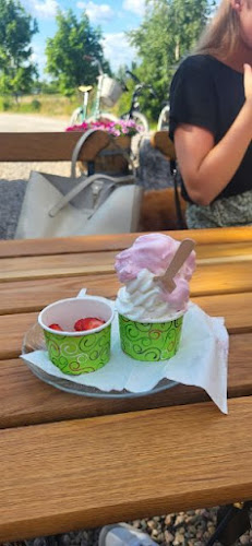 Ormesta 505, 705 95 Örebro