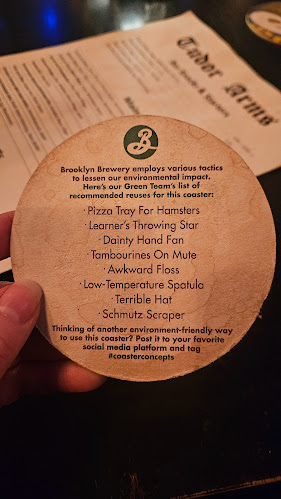 Tudor Arms Pub and Restaurant - Gastronomi och hotellverksamhet