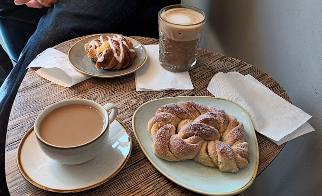 Comments and reviews of Bullar & Bröd