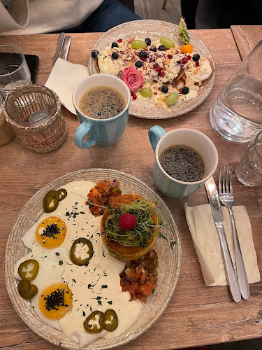 Comments and reviews of Eva's Brunch