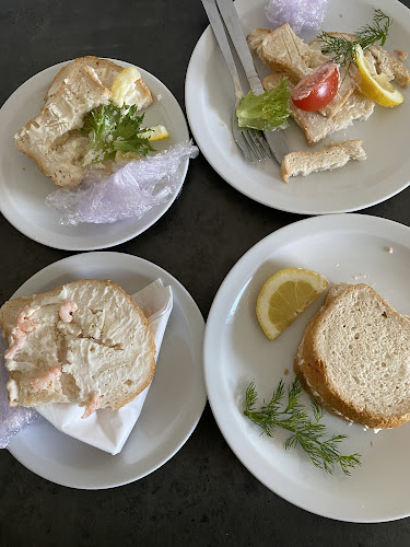 Opinii despre Redbergsgårdens Konditori AB în Göteborg - Gastronomi och hotellverksamhet