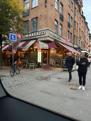 Café Belmondo - Gastronomi och hotellverksamhet