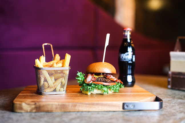 Comentarii opinii despre Stekt Burger & Stuff Täby