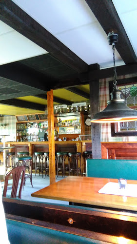 Capri Pizzeria - Gastronomi och hotellverksamhet