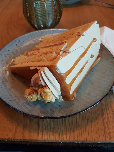 MR CAKE - Gastronomi och hotellverksamhet