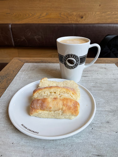 Opinii despre Espresso House Karlstad Bergvik în Karlstad - Gastronomi och hotellverksamhet