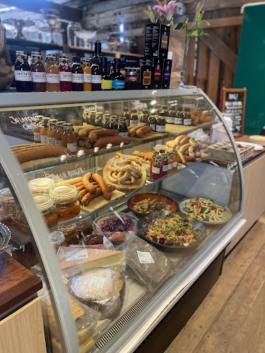 Rörby Gård Cateringföretag och Matproduktion Rörby gård, Sommarcafe Öppet Maj - September 2022. Rörby Gård, 178 93 Drottningholm