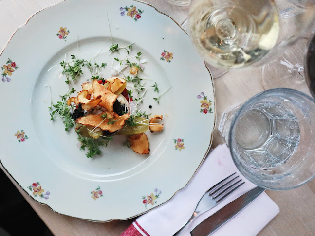 Bistro Le Garage - Gastronomi och hotellverksamhet