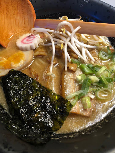 EAT Market Phone number