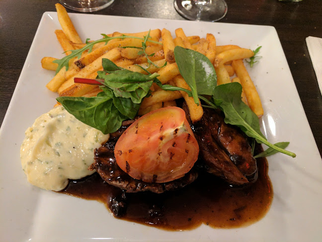 GREKISKA grill & bar - Gastronomi och hotellverksamhet