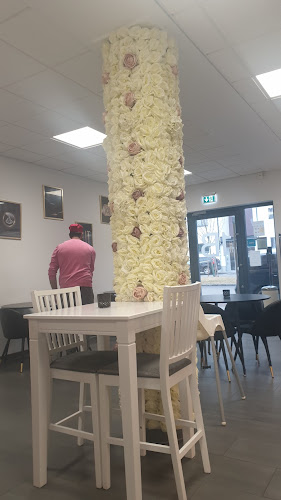 Nutella Crepes House - Gastronomi och hotellverksamhet