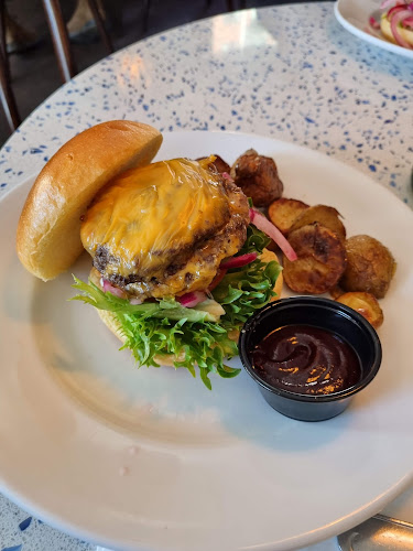 Comentarii opinii despre Funkalistic Bistro & Bar