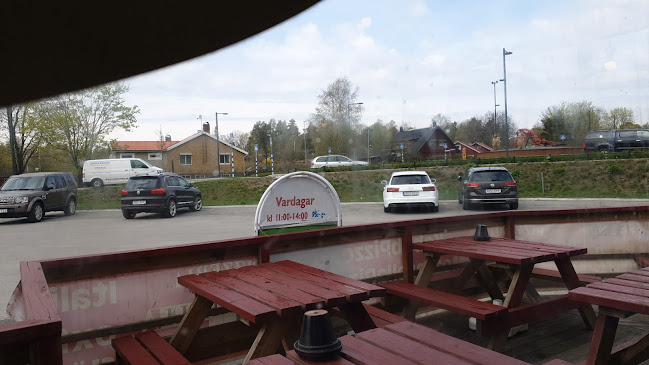 Pizzeria Mozzarella - Gastronomi och hotellverksamhet