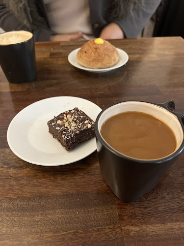 Café and the Bakery - Gastronomi och hotellverksamhet