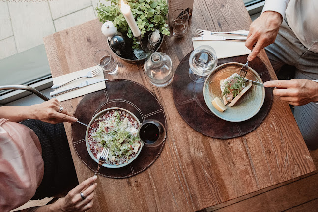 Opinii despre Kitchen & Table Uppsala în Uppsala - Gastronomi och hotellverksamhet