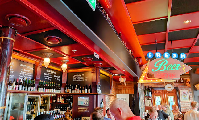 Comentarii opinii despre Akkurat Bar & Restaurang